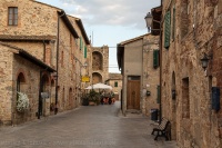 Unterwegs in den Gassen von Monteriggioni